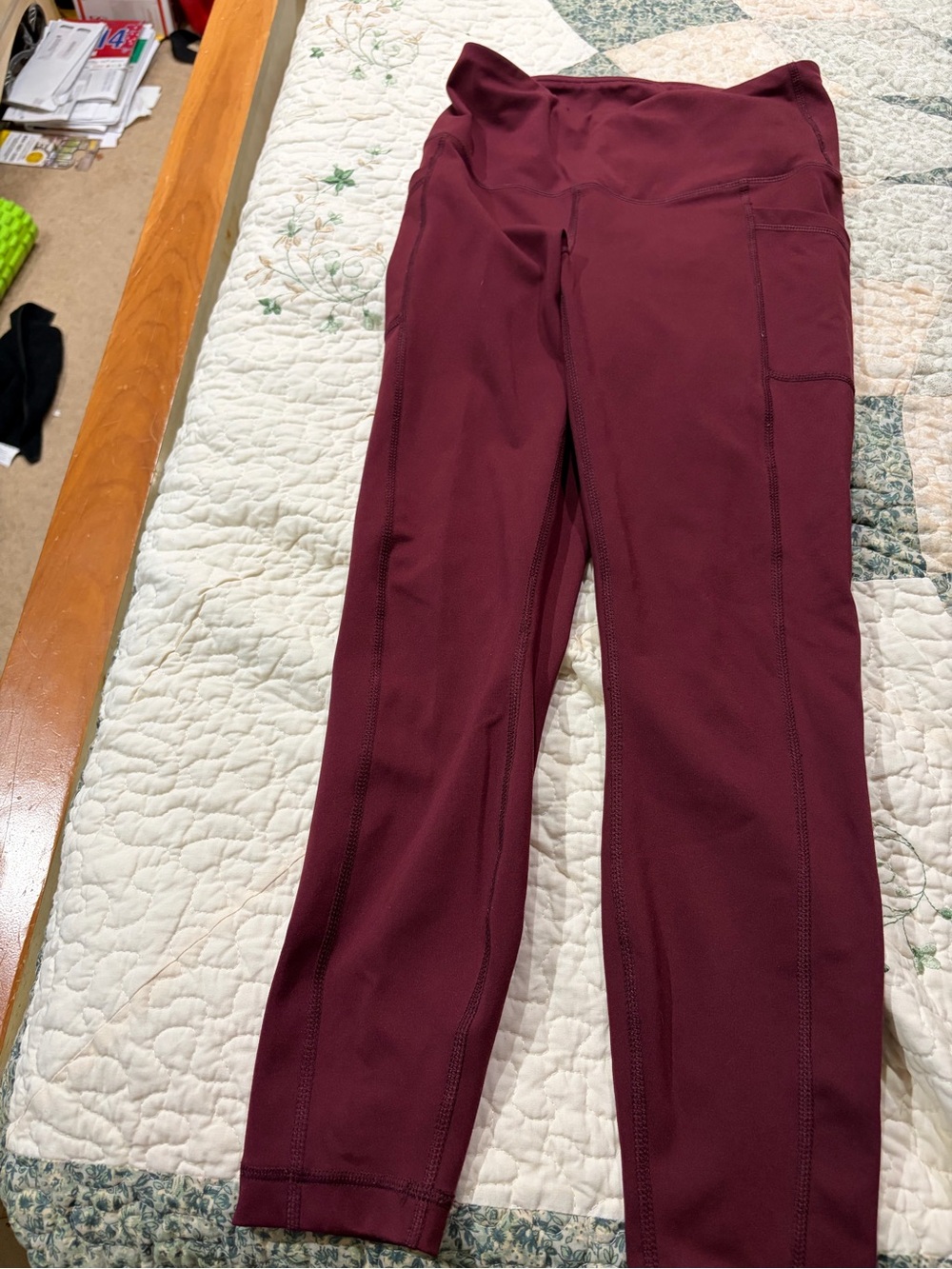 Yogalicious women’s burgundy High-Rise Leggings with Side Pocket